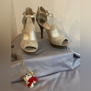 Charming Charlie~Two-Toned Tan & Gold Wedge High Heels~Open Toe~Zip Back~Size 10